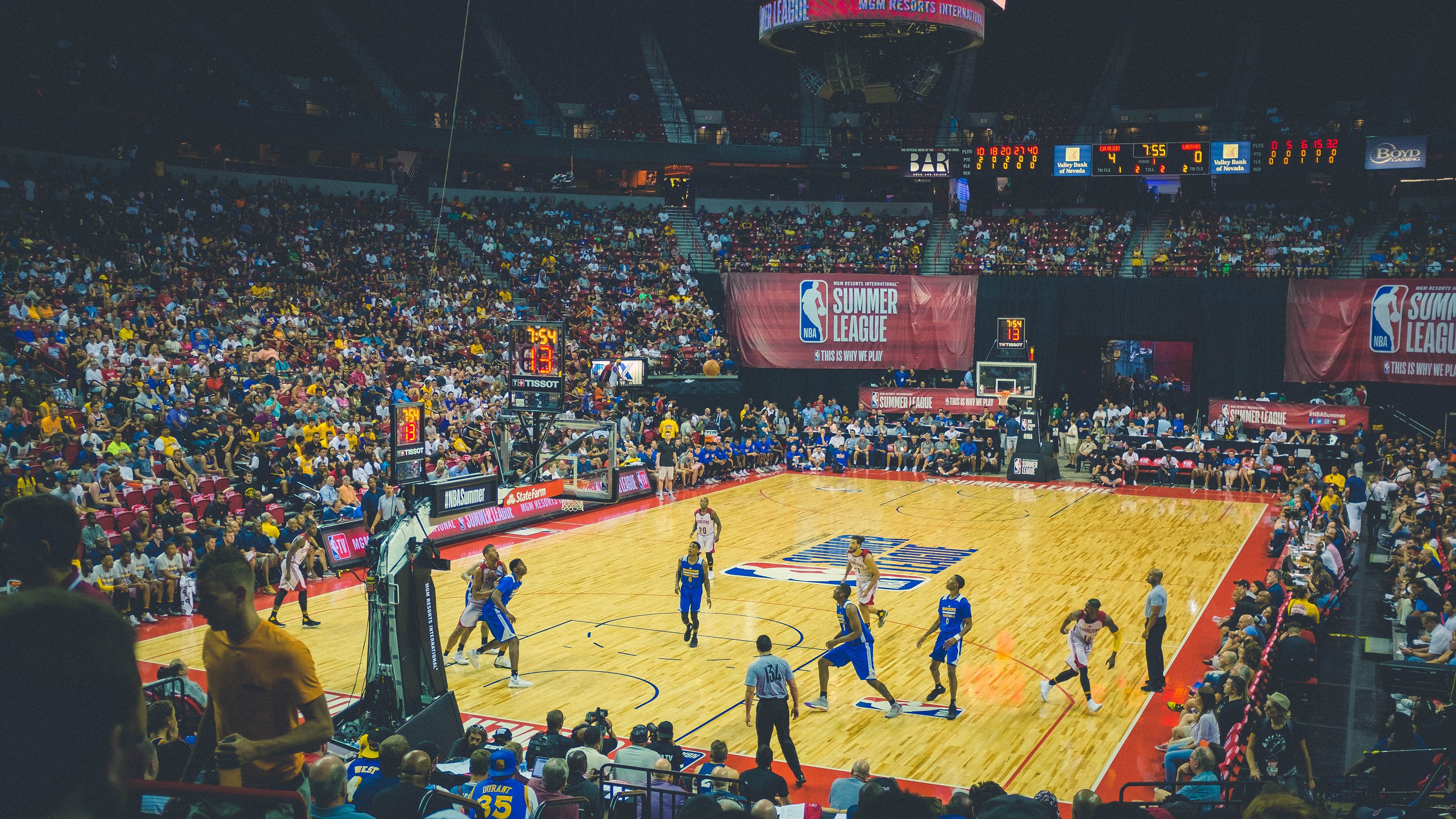 德甲场面火爆：攻守精彩回放不断，德甲现场