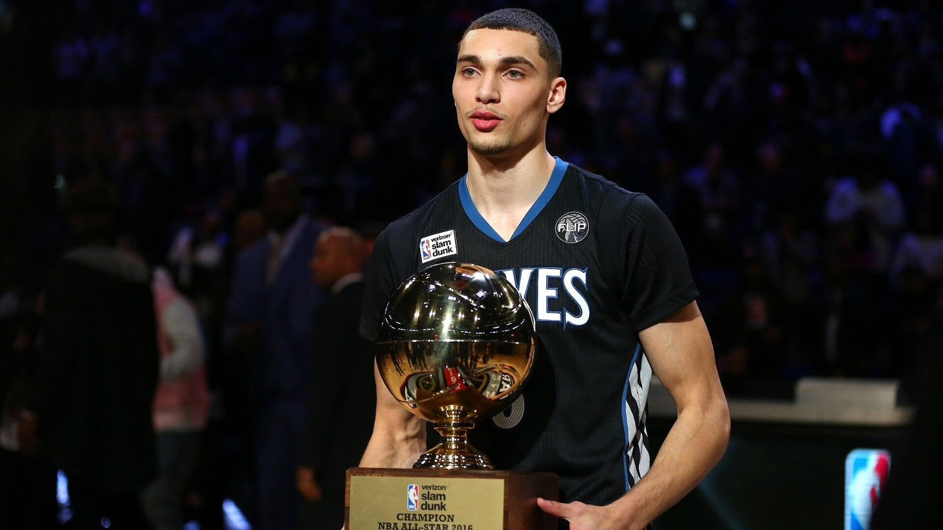 NBA常规赛季后赛席位竞争激烈，球迷热议不断，nba常规赛季后赛得分榜