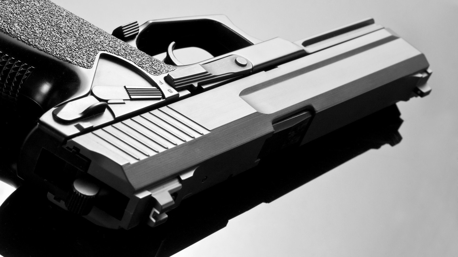 他在季后赛中多次献出“惊天盖帽”，帮助球队完成“零封”对手！